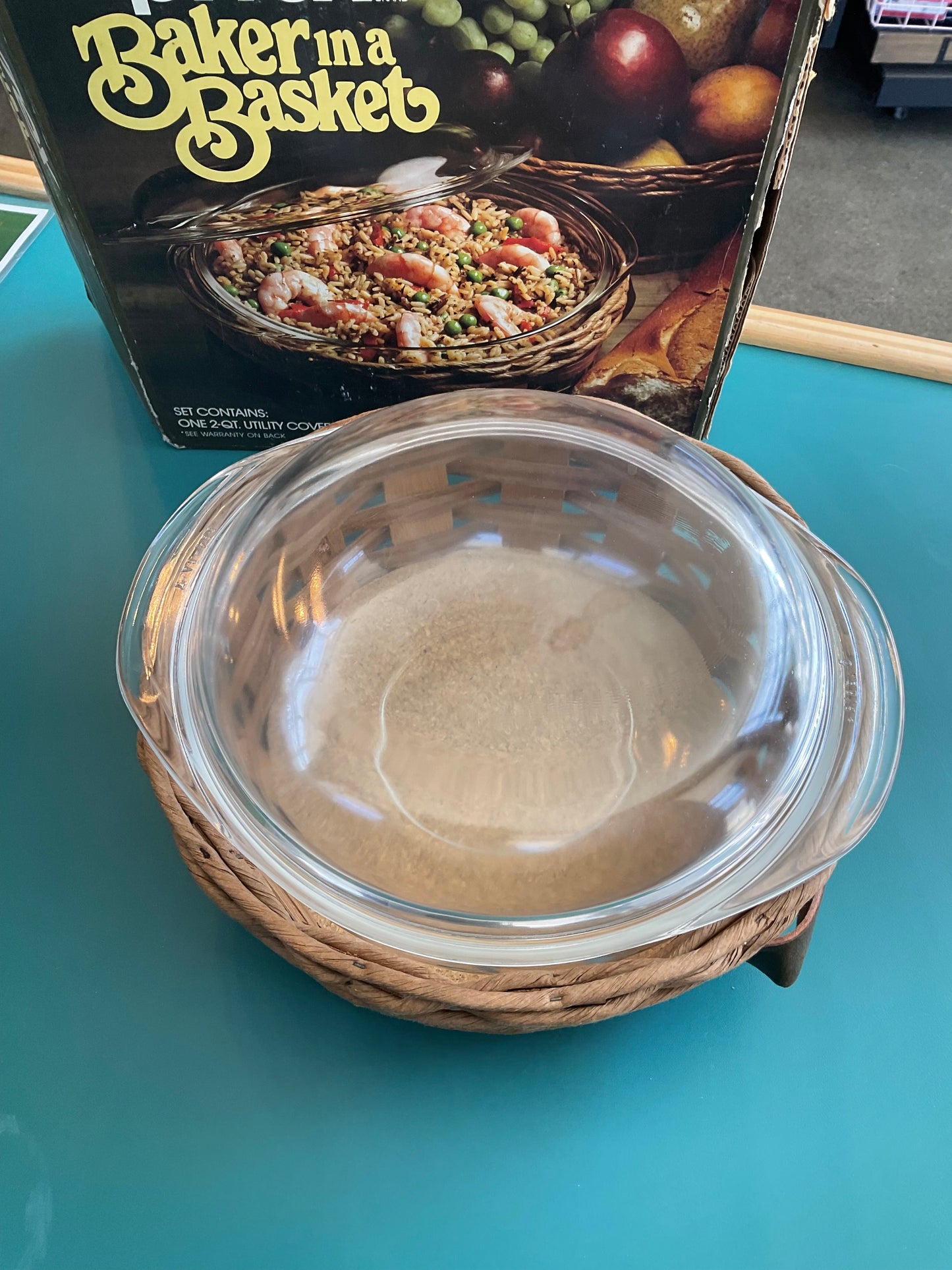 Vintage Pyrex 2 Quart Baker in a Basket
