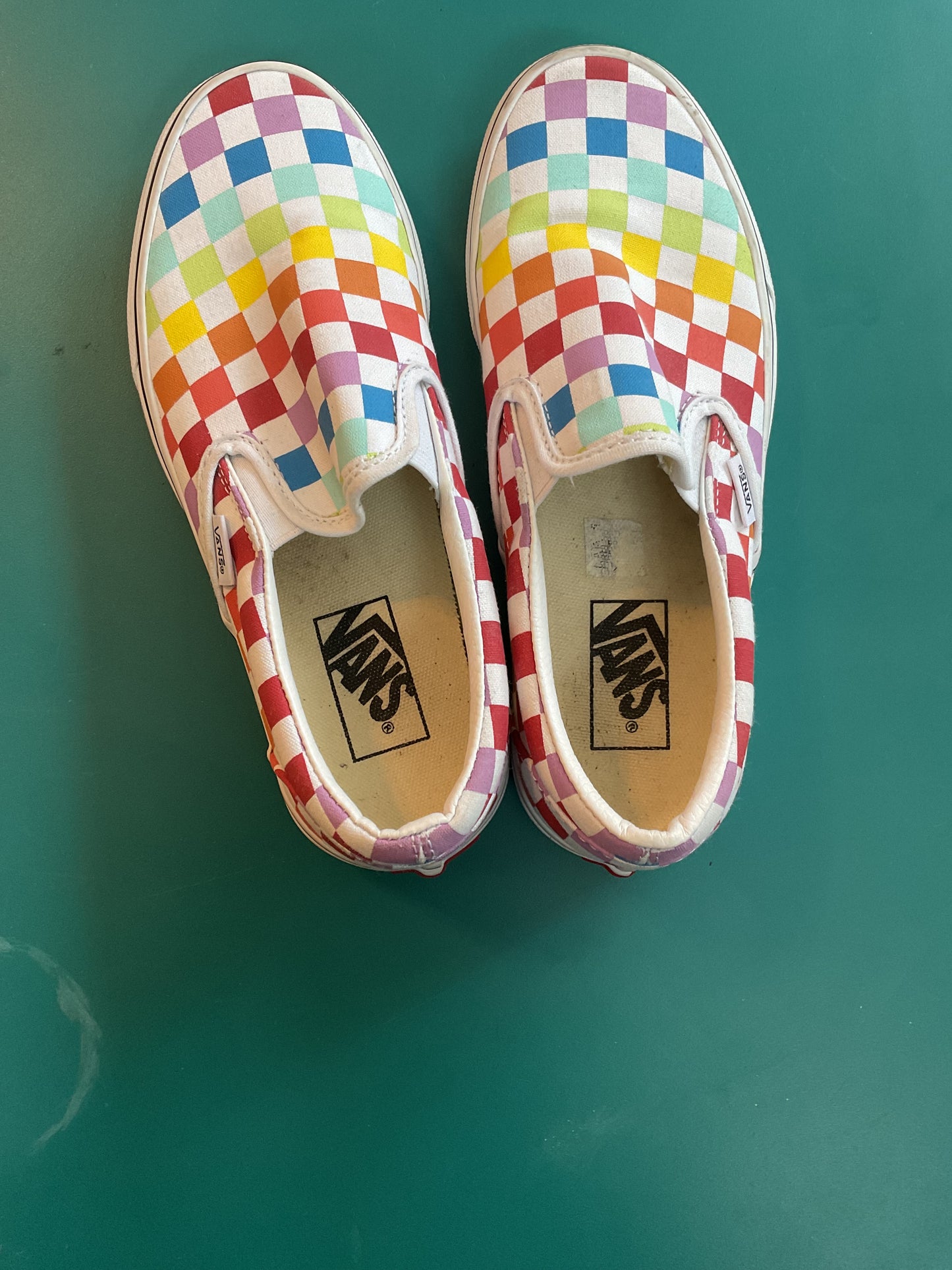 Van’s Classic Slip On Rainbow Women’s 7.5
