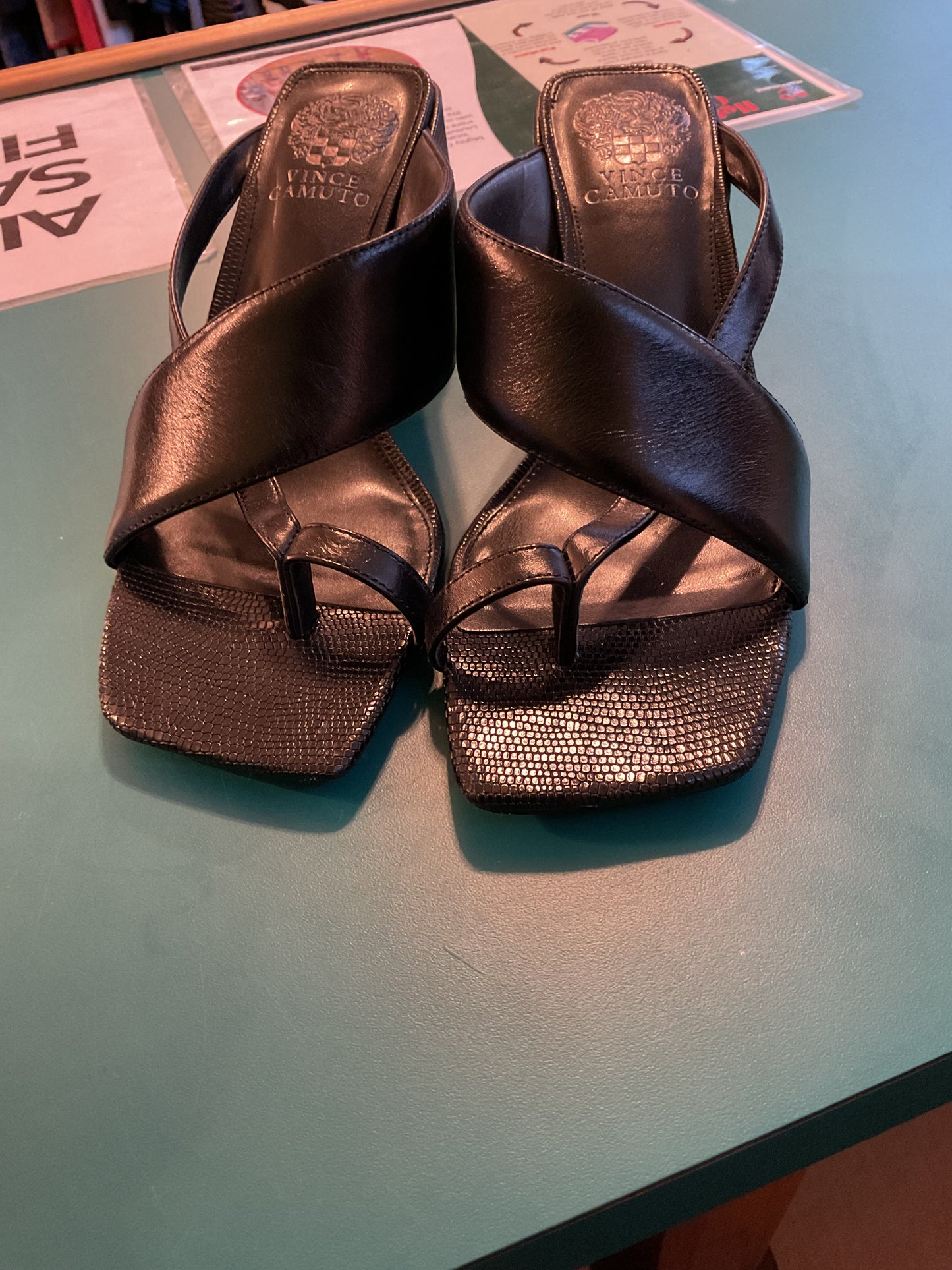 Women’s Size 8 1/2 Vince Camuto Leather Strap Sandal Heels