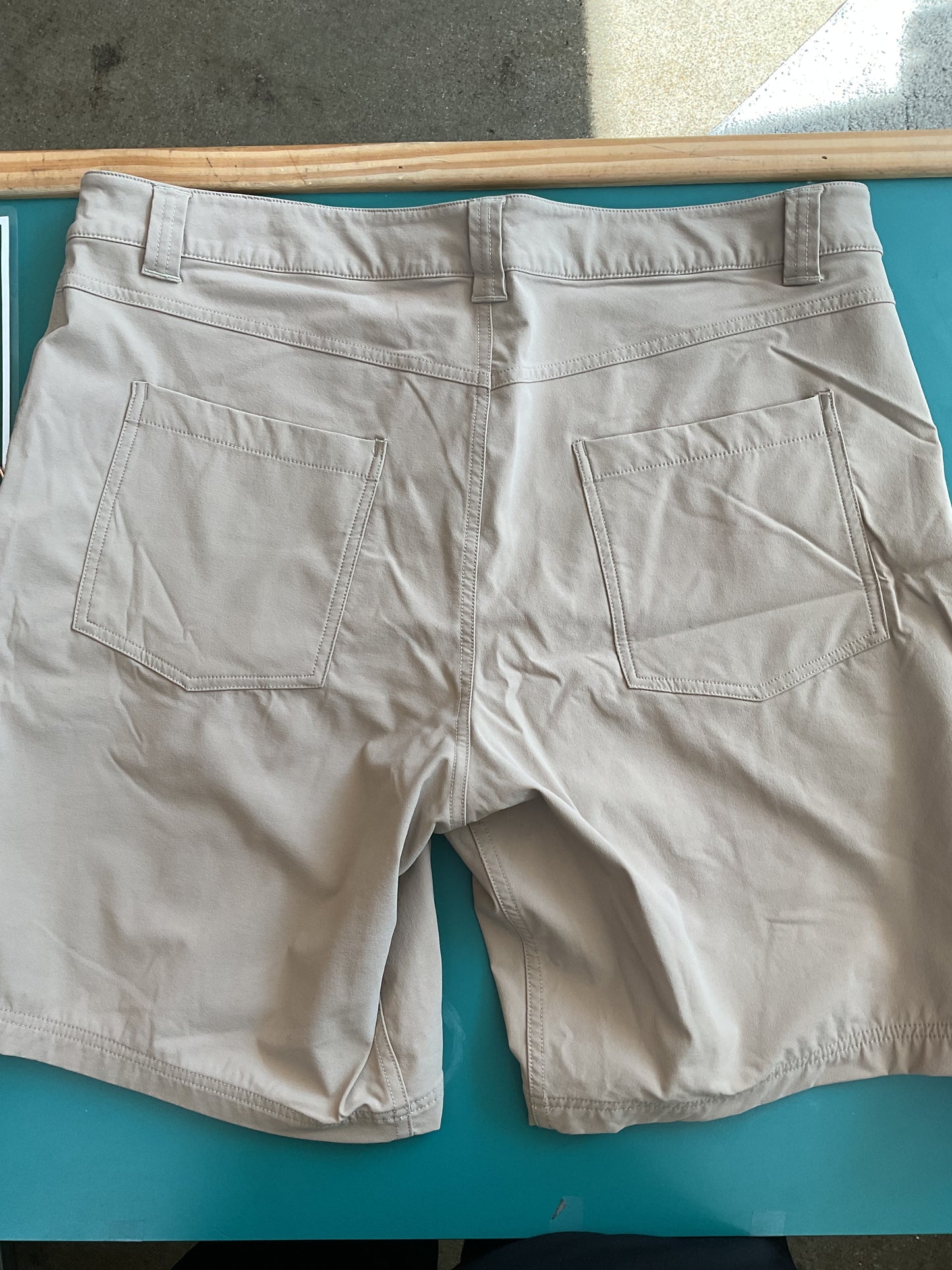 North Face Men’s Regular 36 Khaki Shorts