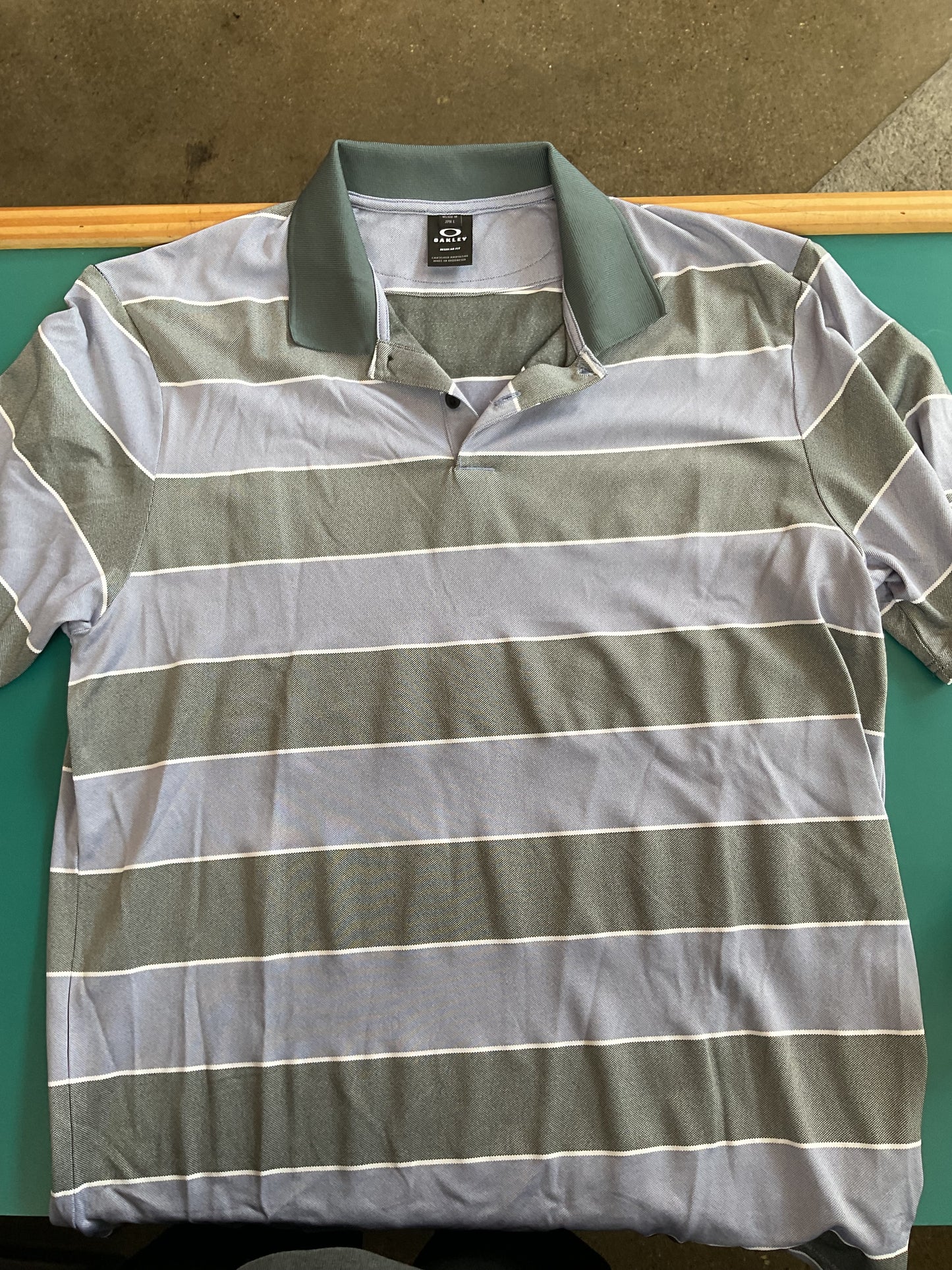 Oakley Polo Green and Blue Size M
