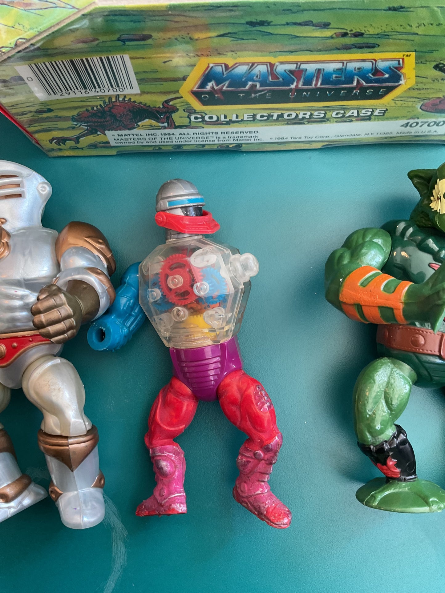 Masters of Universe Lot of 7 Action Figures with Collectors Case