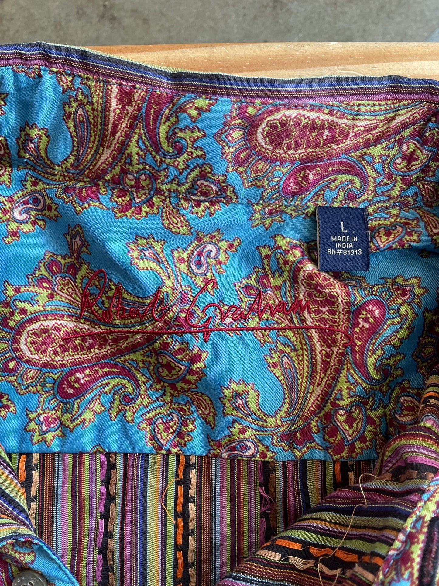 Robert Graham Fun Button Down Shirt Size Large