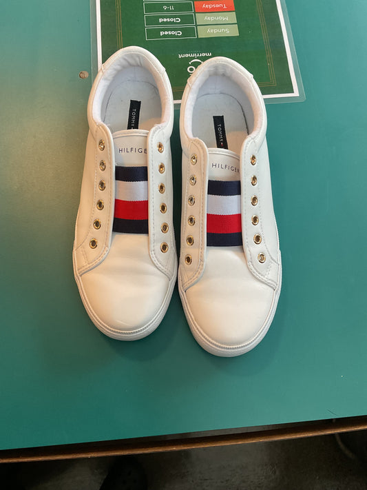 Size 8 Women’s Tommy Hilfiger Slip On Shoes