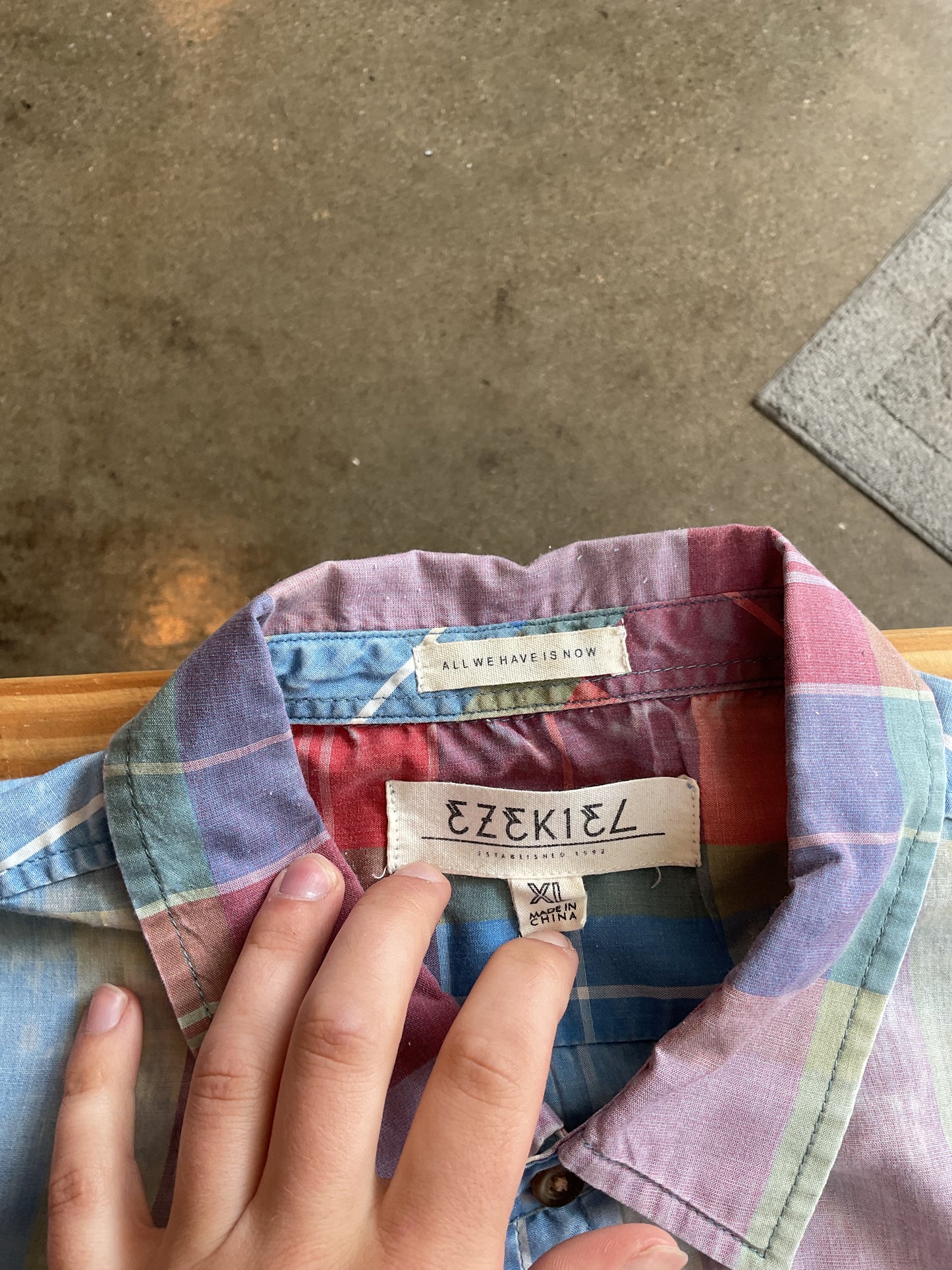Ezekiel Spring Short Sleeve Button Down Picnic Shirt Size Large