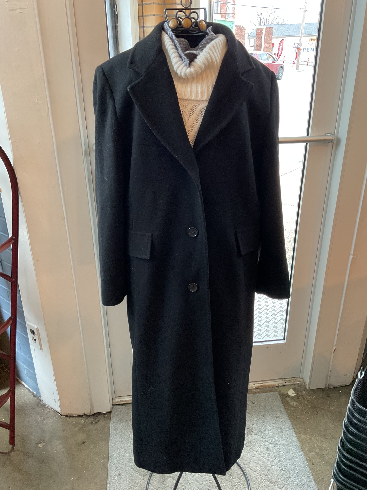 Marvin Richard’s 6P Black Women’s Wool and Cashmere Coat