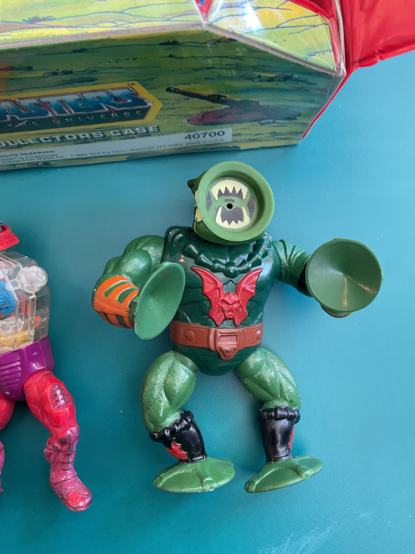 Masters of Universe Lot of 7 Action Figures with Collectors Case