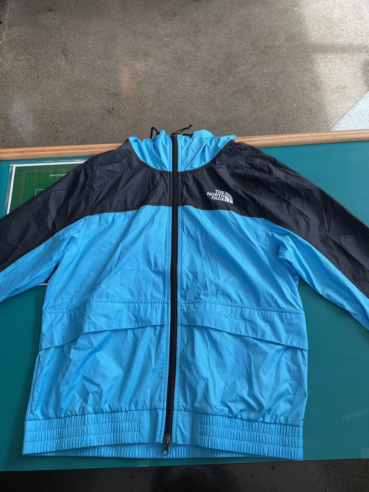 The North Face WindWall Women’s Blue Windbreaker Size Medium