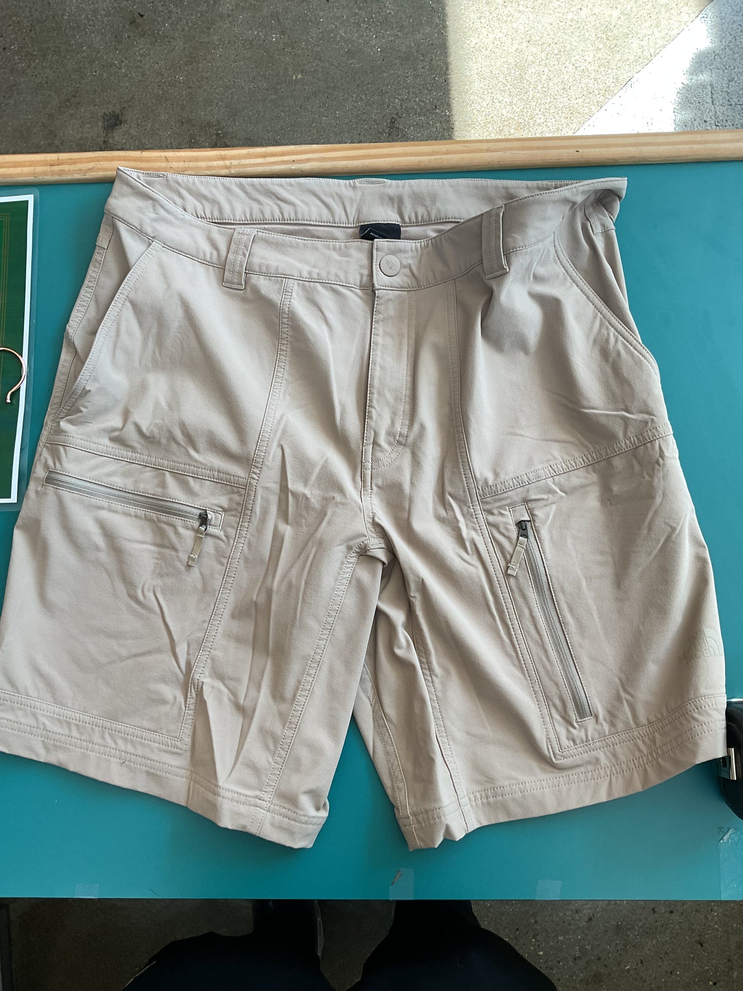 North Face Men’s Regular 36 Khaki Shorts