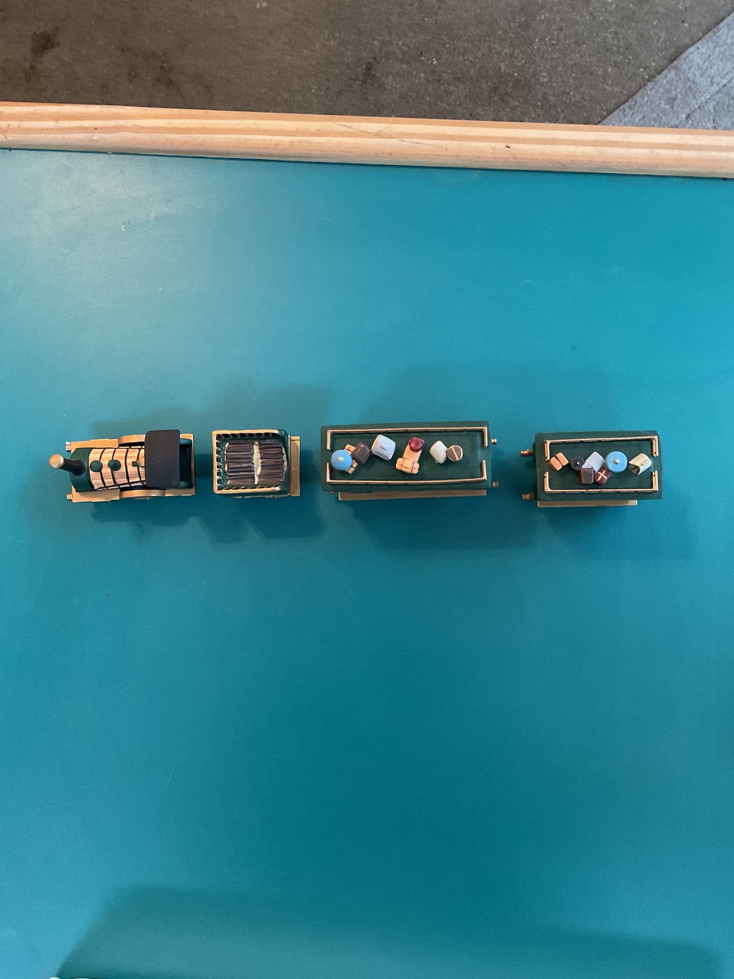 “The Flying Scot” Train Heritage Village Collection with Box