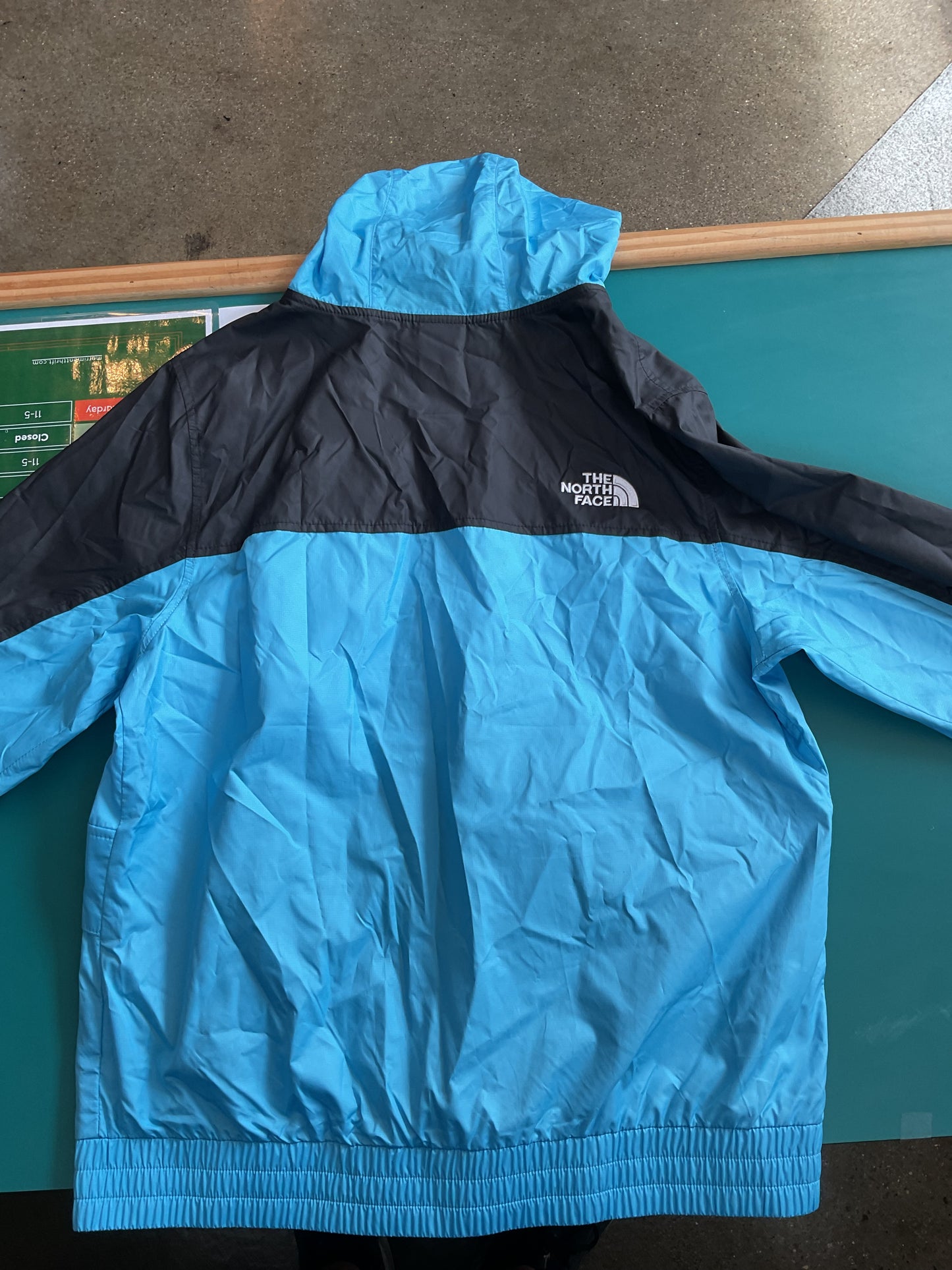 The North Face WindWall Women’s Blue Windbreaker Size Medium