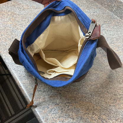 Duluth Trading Co Blue Over The Shoulder Bag