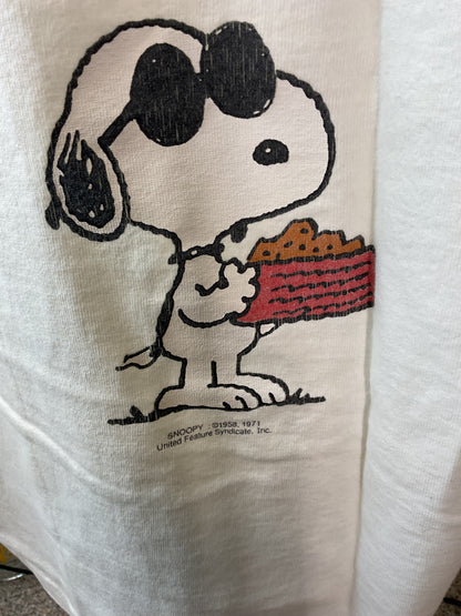 Vintage Peanuts Large Snoopy Shirt