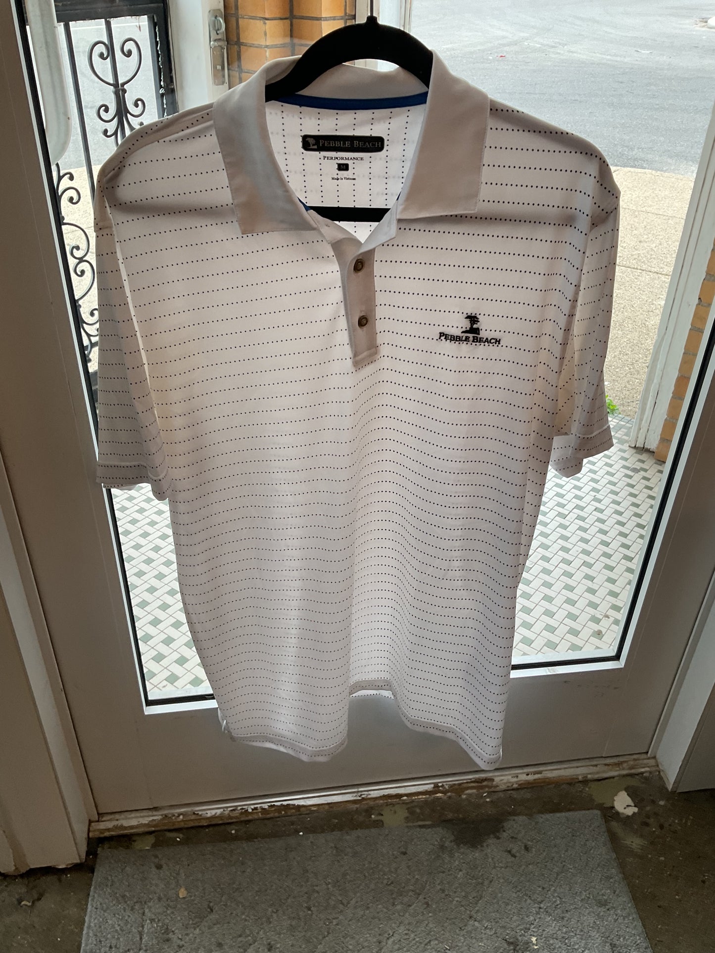 Comfortable Pebble Beach White Performance Polo Size Medium