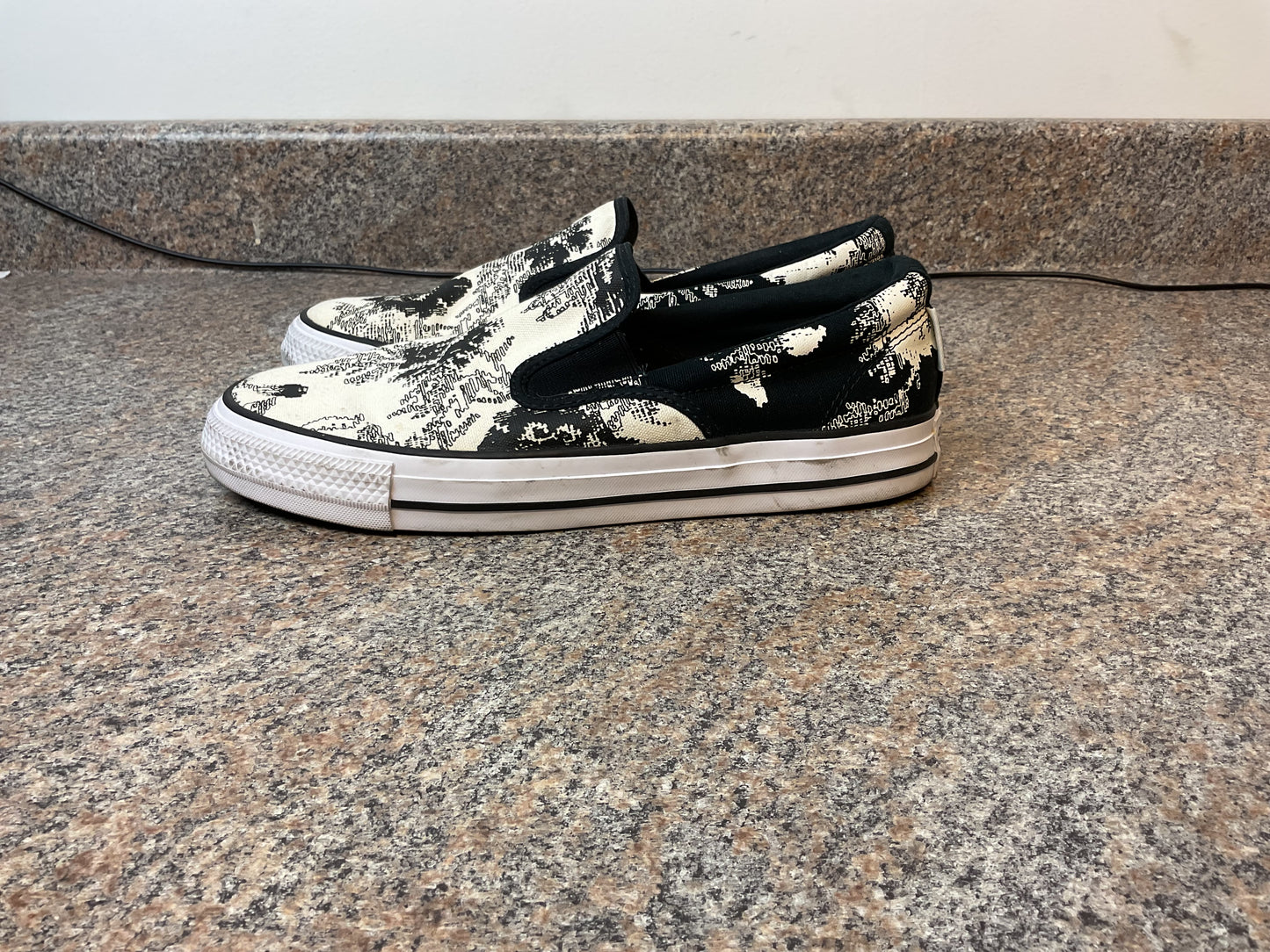 Floral Print Converse Size 10