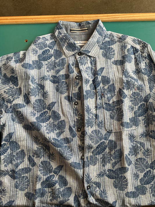 Tommy Bahama Short Sleeve Button Up Size Medium